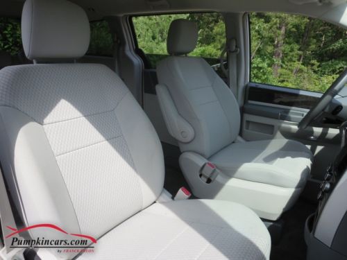 VMI Wheelchair - Accessible Minivan; Auto In-Floor Ramp System, US $33,000.00, image 9