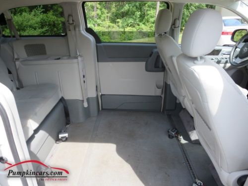 VMI Wheelchair - Accessible Minivan; Auto In-Floor Ramp System, US $33,000.00, image 14