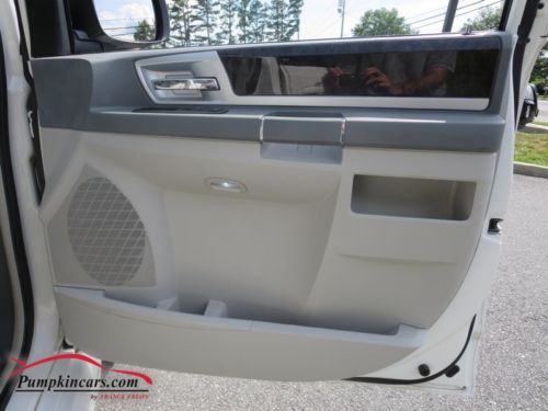 VMI Wheelchair - Accessible Minivan; Auto In-Floor Ramp System, US $33,000.00, image 17