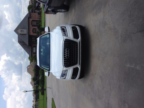 2014 2 month old audi q5 quattro premium plus 3300 miles