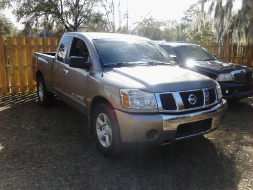 2006 nissan titan se extended cab pickup 4-door 5.6l