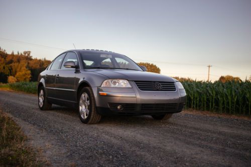 Super clean 2004 volkswagen passat 1.8t sedan 4-door 1.8l