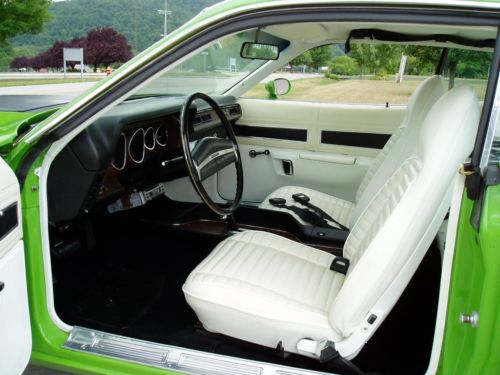 1971 PLYMOUTH ROAD RUNNER .. VERY RARE CAR .. WITH PAPER WORK ., image 4