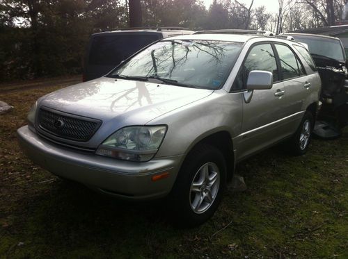 2001 lexus rx300 sports desgn!!!   needs tranny****