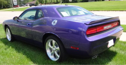 2010 dodge challenger r/t coupe 2-door 5.7l