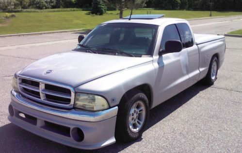 Custom 2000 dodge dakota extended cab loaded with entertainment