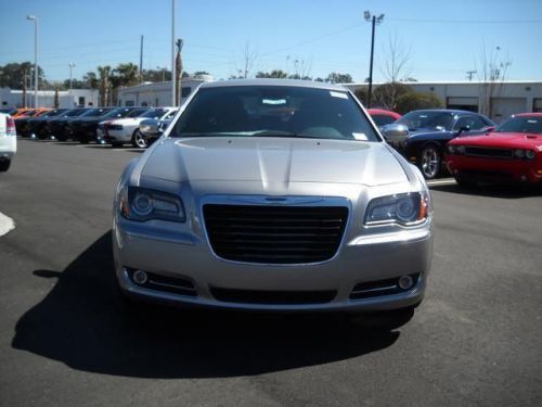 2014 chrysler 300 s