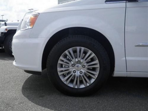 2014 chrysler town & country limited