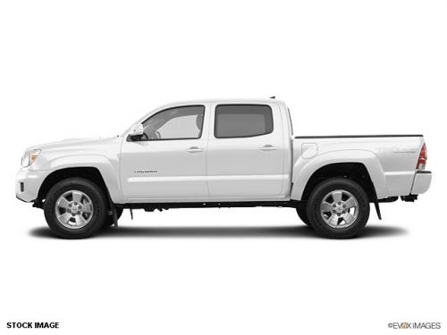 2014 toyota tacoma base