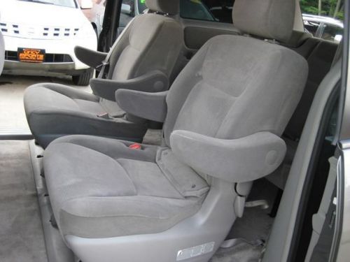 2005 toyota sienna le