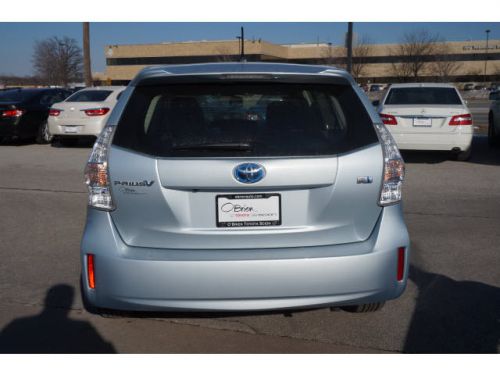 2014 toyota prius v three