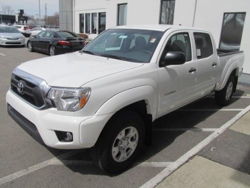 2014 toyota tacoma base