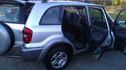 2004 Toyota Rav4, image 2