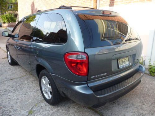 GRAND CARAVAN 05 SXT- 3.8V6 STOW'N GO SENSORS P/DOORS 89K CLEAN CARFAX NO RESV!, image 6