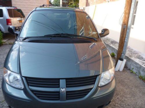 GRAND CARAVAN 05 SXT- 3.8V6 STOW'N GO SENSORS P/DOORS 89K CLEAN CARFAX NO RESV!, image 8