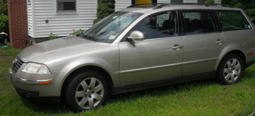 2005 volkswagen passat station wagon 1.8l turbo automatic with dog barrier