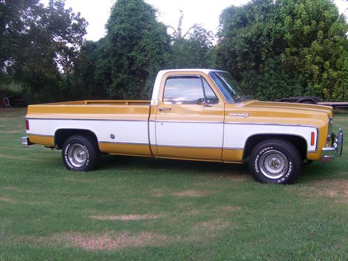 Classic !974 chevorlet 1/2 ton pickup 90% original