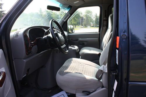 2002 Ford Econoline E-350 Side Entry Access  Wheelchair Accessible Handicap Van, image 16