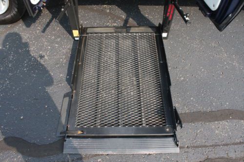 2002 Ford Econoline E-350 Side Entry Access  Wheelchair Accessible Handicap Van, image 24