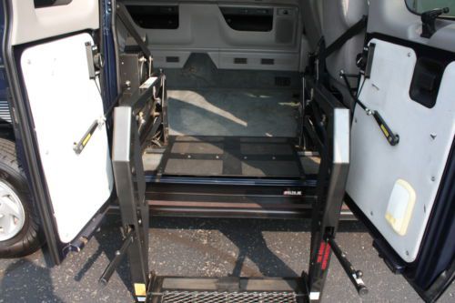 2002 Ford Econoline E-350 Side Entry Access  Wheelchair Accessible Handicap Van, image 25