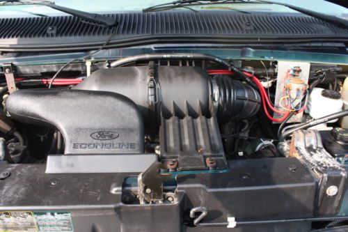 2002 Ford Econoline E-350 Side Entry Access  Wheelchair Accessible Handicap Van, image 37