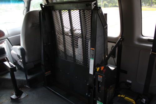 2002 Ford Econoline E-350 Side Entry Access  Wheelchair Accessible Handicap Van, image 39
