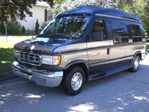 Clean 2002 ford e150 sherrod conversion van runs great