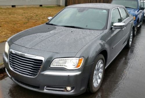 2012 chrysler 300 limited, v6, navigation, adaptive cruise control!!!