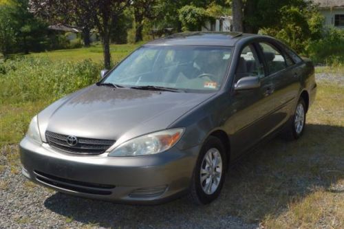 2004 toyota camry le sedan 4-door 3.0l sunroof!! great on gas!! gray ext/int!!!