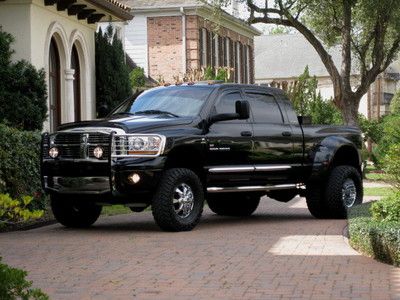 Mega cab dually (laramie) lifted! nav.roof.tv