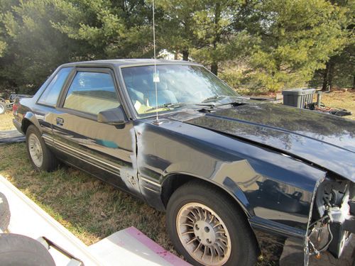 1990 ford mustang lx sedan 2-door 2.3l