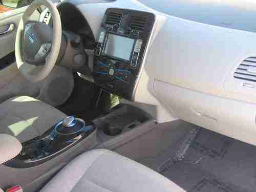 2011 TOTAL ELECTRIC Nissan Leaf, image 8