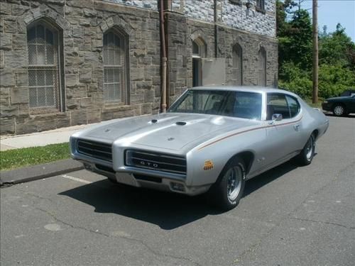 1969 pontiac gto "the judge"