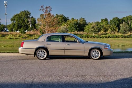 2007 lincoln town car signature limited