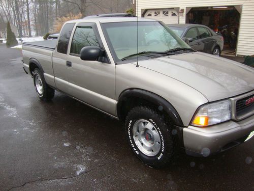 2001 gmc sonoma low 27k  chevy s10  lower price!