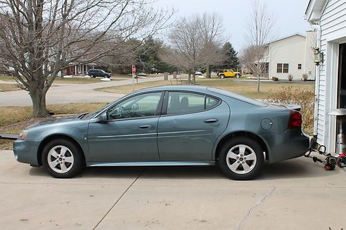 2006 pontiac grand prix base sedan 4-door 3.8l