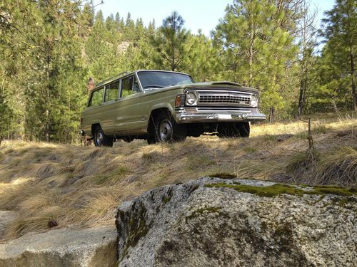 1971 jeep wagoneer *68,000 miles* featured in eddie bauer's spring 2013 catalog