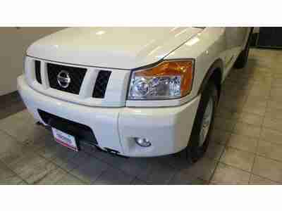 PRO-4X 5.6L CD 4X4 Locking/Limited Slip Differential Tow Hitch Tow Hooks A/C ABS, image 4