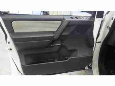 PRO-4X 5.6L CD 4X4 Locking/Limited Slip Differential Tow Hitch Tow Hooks A/C ABS, image 21