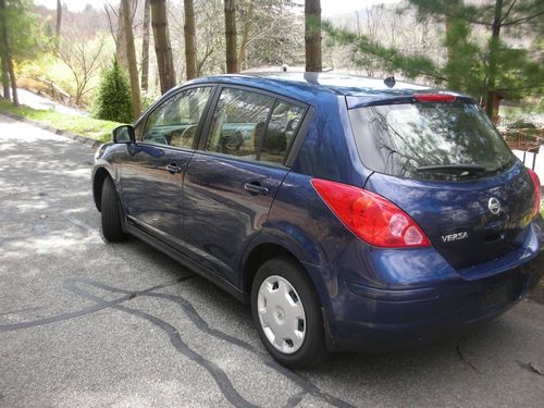 2009 nissan versa s hatchback 4-door 1.8l "low reserve"