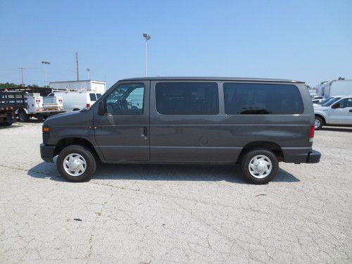 2008 ford e150 8 passenger van