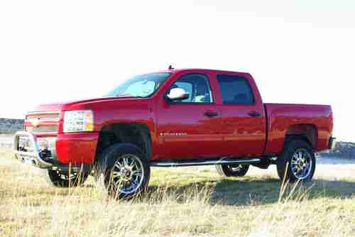 Gorgeous LIFTED 2008 Chevrolet Silverado 1500 LT Crew Cab Pickup 4-Door 4.8L, image 3