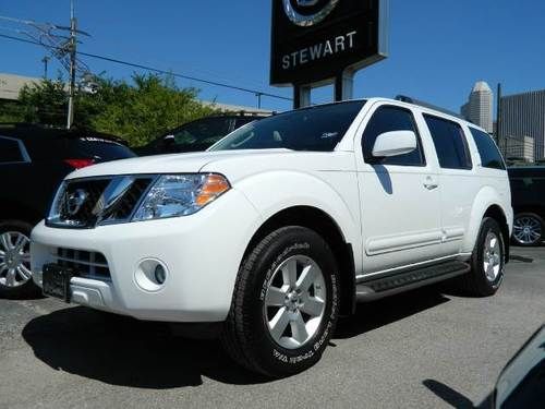 2011 nissan pathfinder sv sport utility 4d