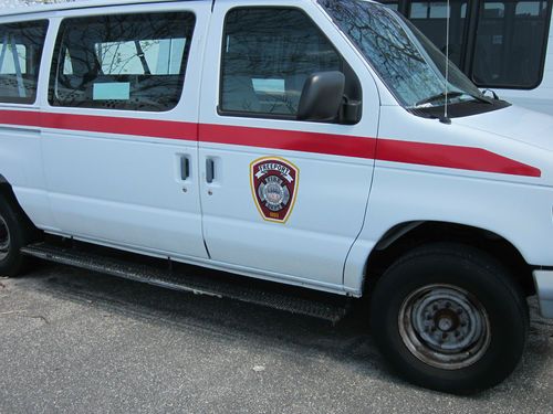 1997 Ford E350 Small-Medium Scale Transportation/Tour Van Solid Condition, image 2