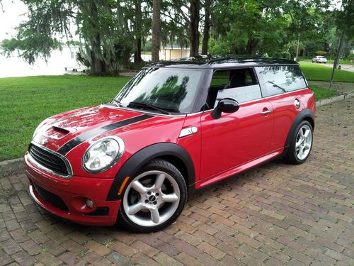 Red clubman sport pkg*pano roof*xenon*parking sensors*leather*one owner