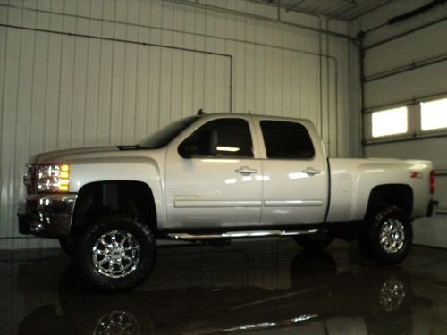 2010 chevrolet 2500 crew cab, ltz, z71 offroad, duramax diesel, lifted