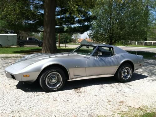 1975 corvette stingray coupe