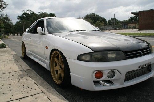 R33 nissan skyline gts-t