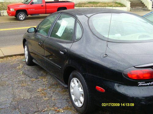 1999 ford taurus se sedan 4-door 3.0l