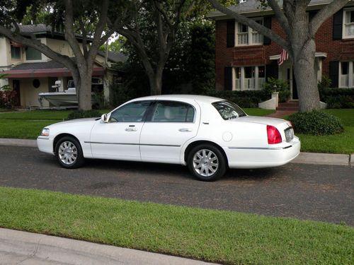 2010 lincoln town car signature ltd, 33k miles